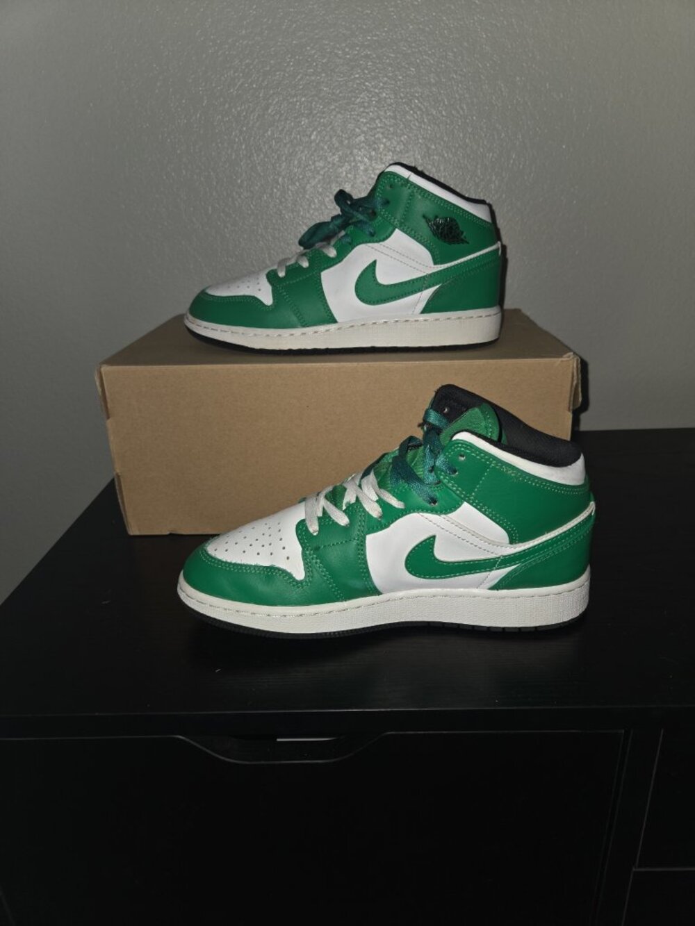 Nike Air Jordan 1 Mid Lucky Green 5.5Y Women's 7